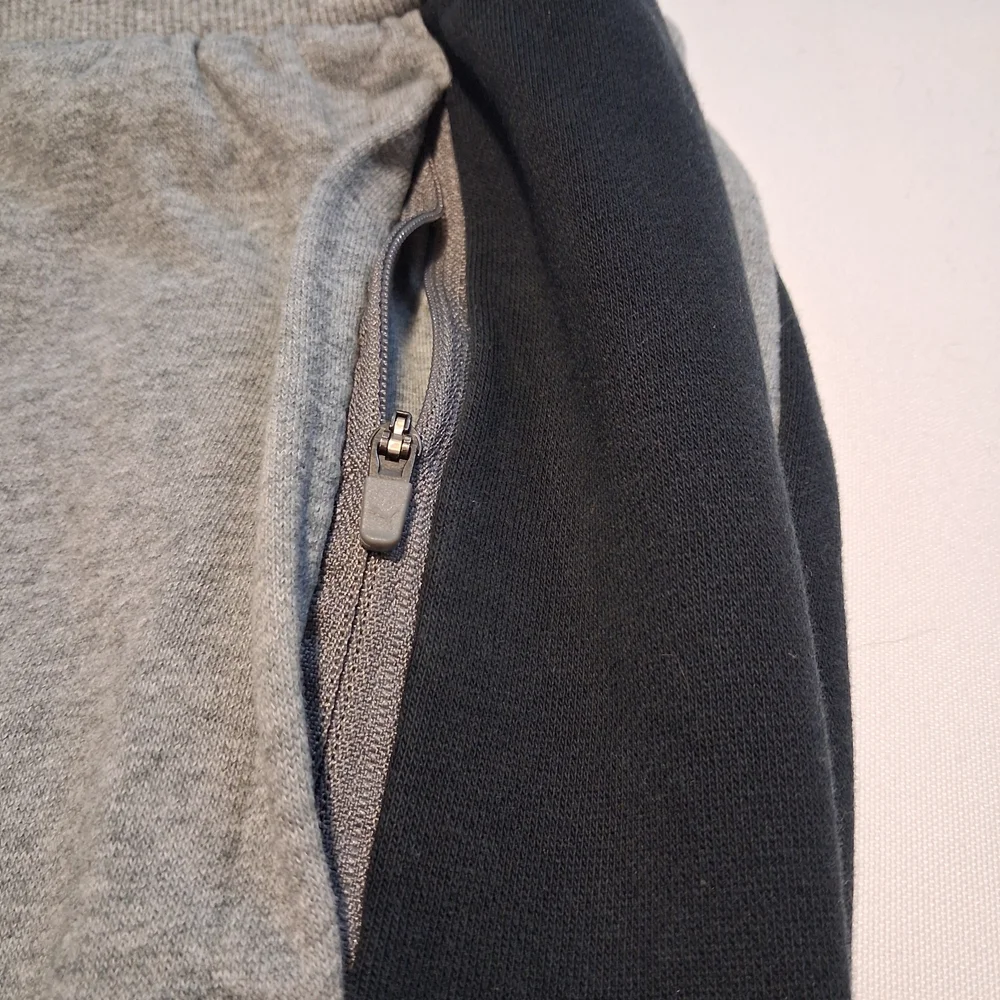 Puma Gray Joggers with Black Panels Men's Size M - Picture 5 of 9